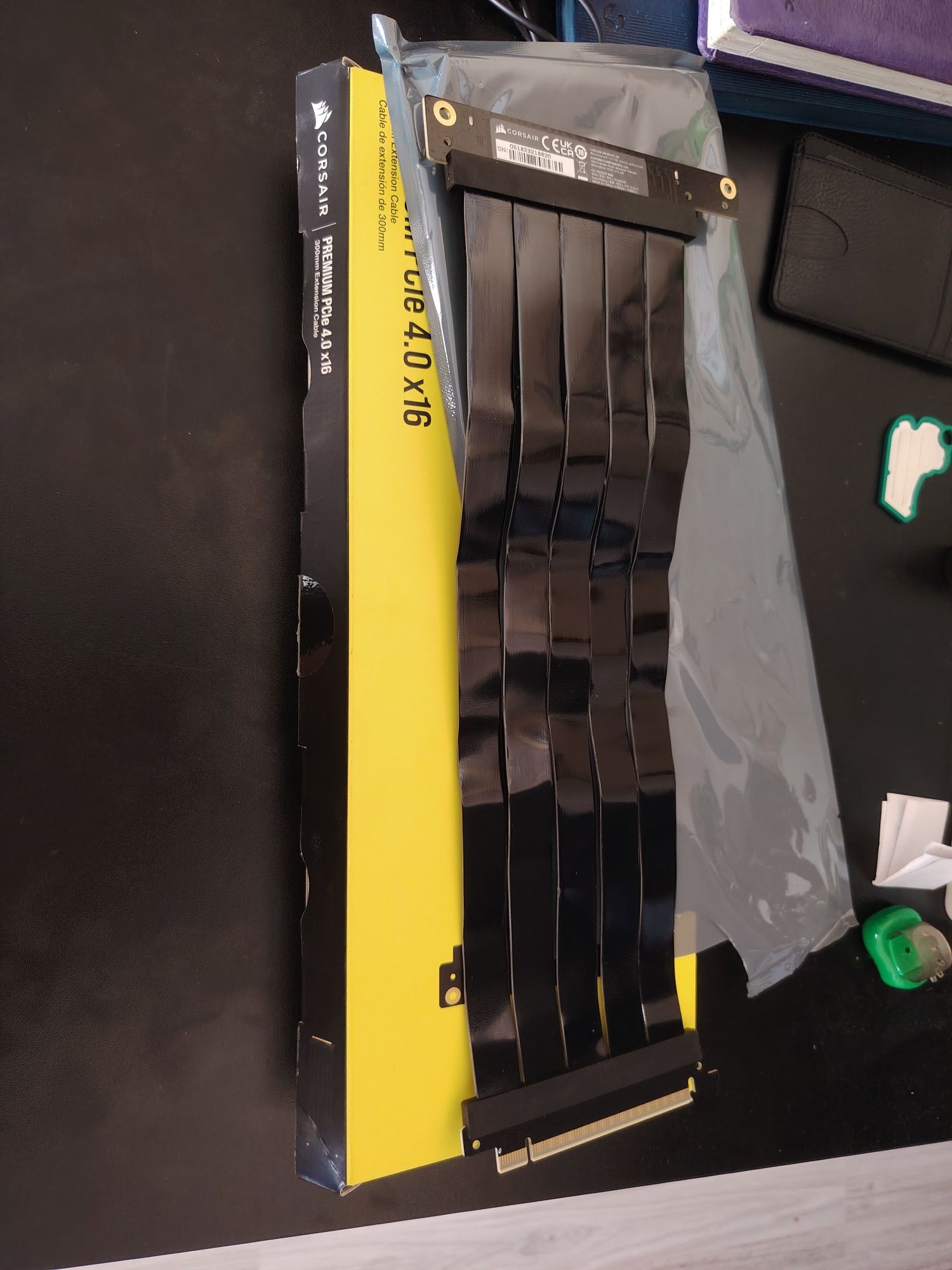Райзер pcie 4.0 x16 corsair premium 300mm