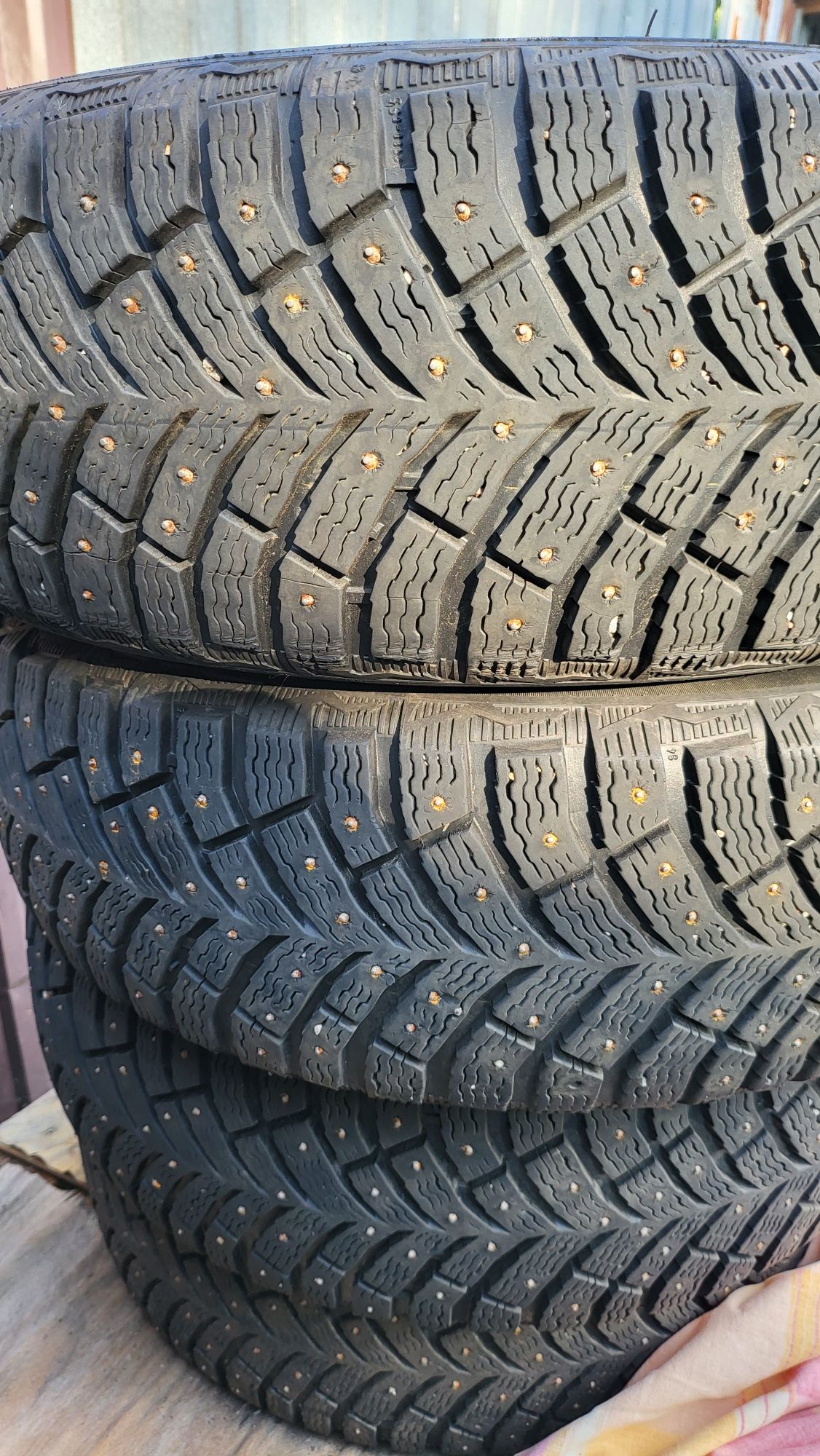 195 60 r15 michelin x Ice north 4
