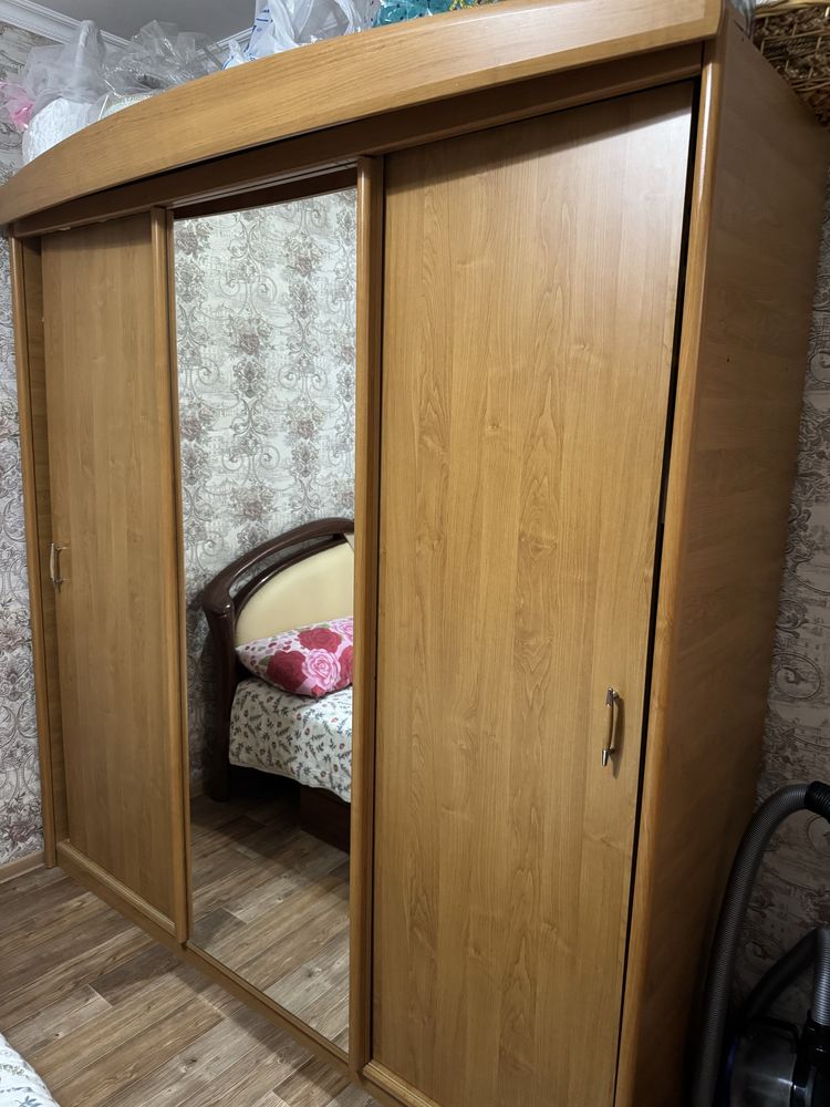 Продам спальный гарнитур, торг