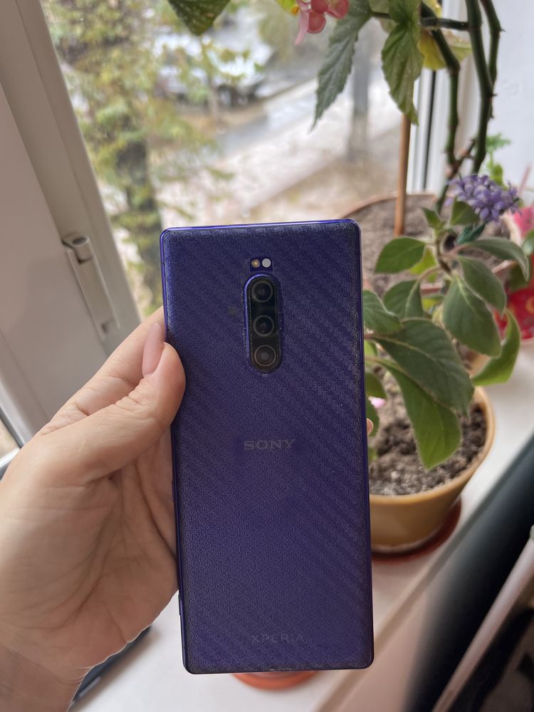 Телефон Sony XPERIA 1