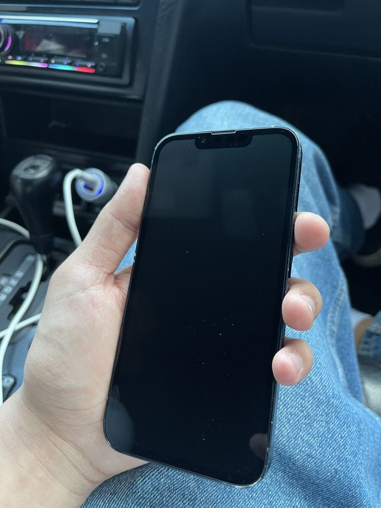 Iphone 13, 128 гб 87% батарея(своя) коробка есть