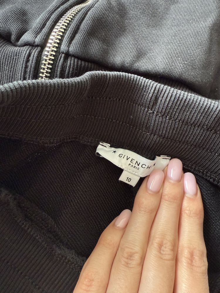 Спортивный костюм Givenchy оригинал 10 лет