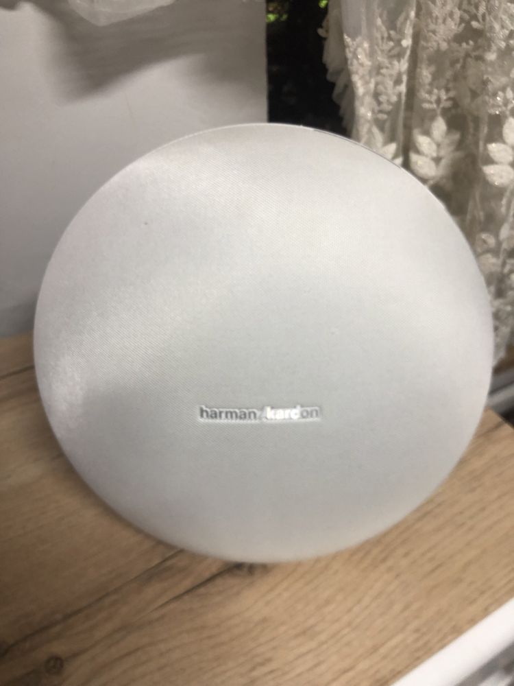 Harman /Kardon onyx studio 4