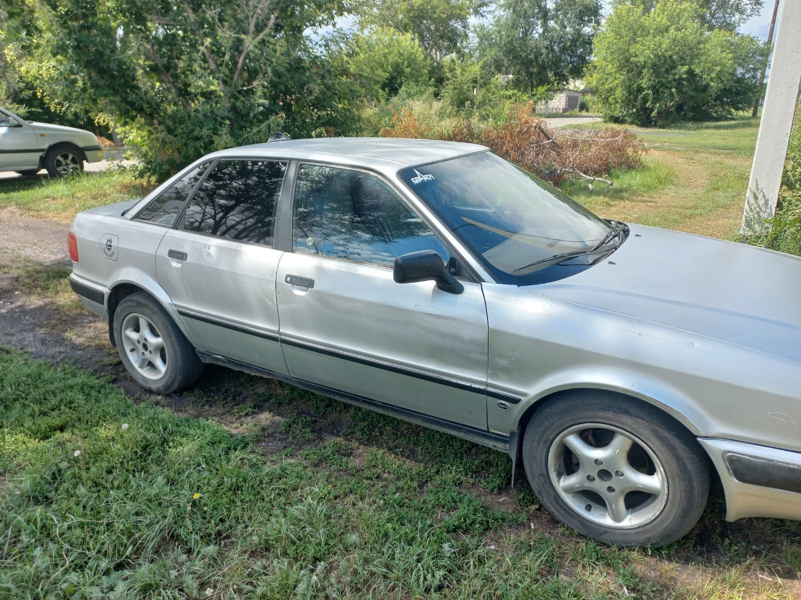 Audi 80 b4 2.0 литра моновпрыск.