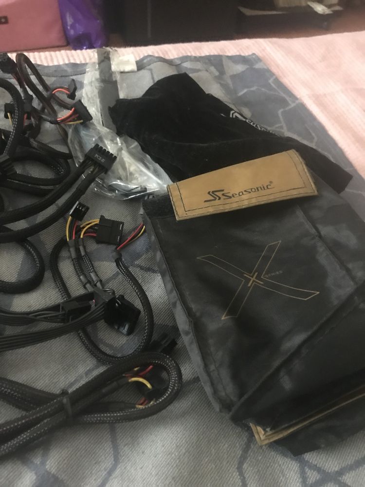 Продам провода для модульного блока питания Seaconic silver. Новые.