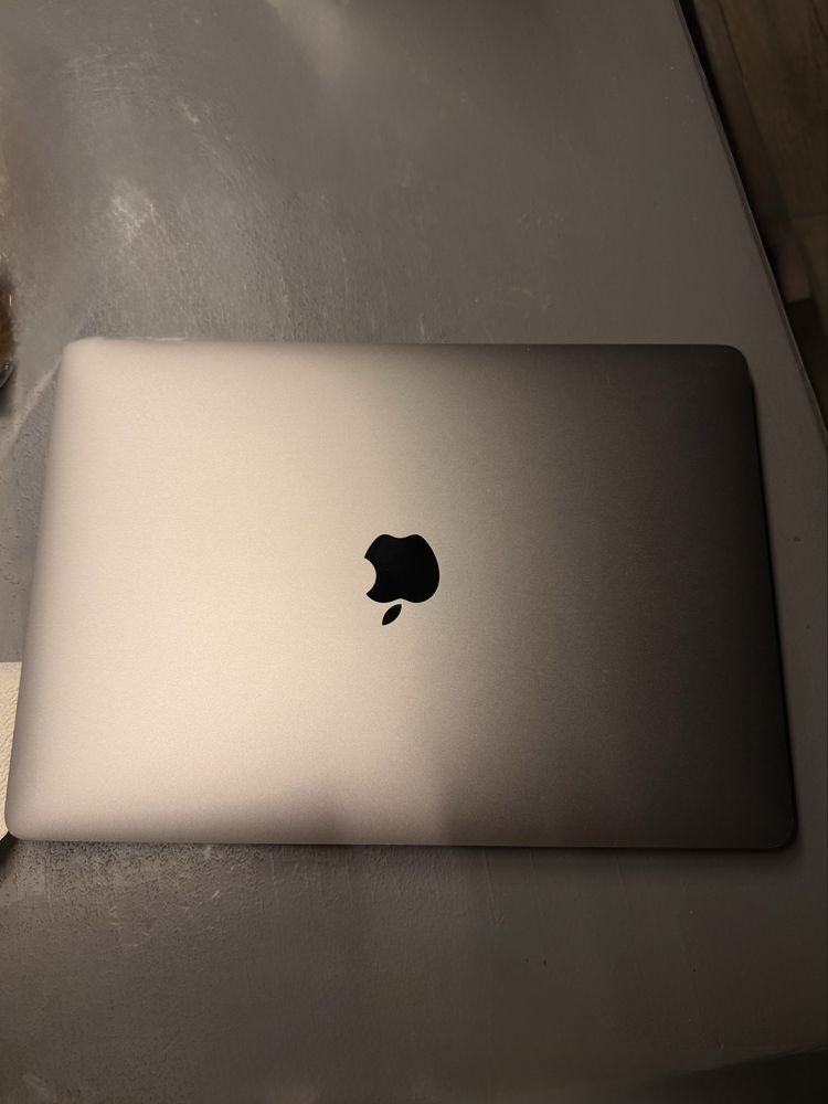 MacBook Pro 13” M2 (8/256GB) — ИДЕАЛ для работы и учебы!