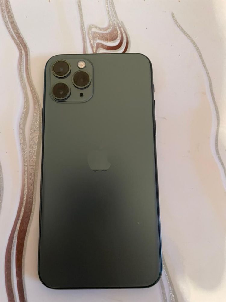 продам Iphone 11 pro