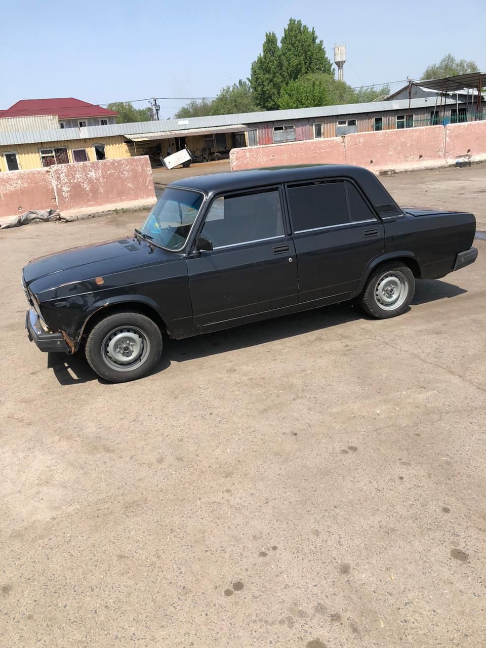 Машина хорошая состояние срочно продам