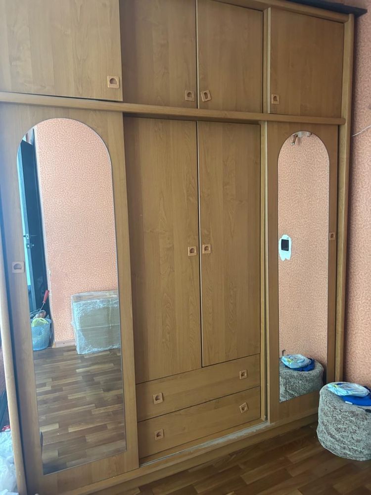 Продам шкаф стенку