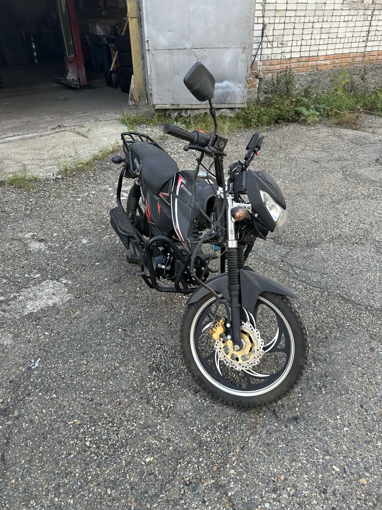 Продам мопед с документами.