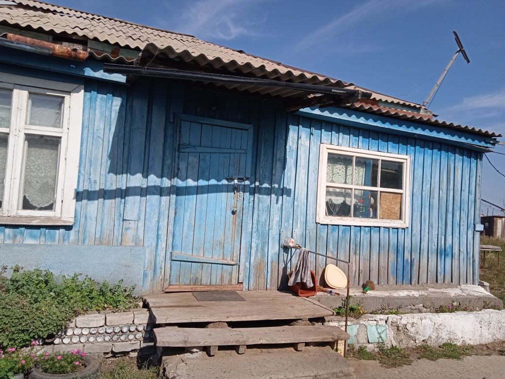 Продам большой ДОМ, бревенчатый добротный ДОМ, срочно!