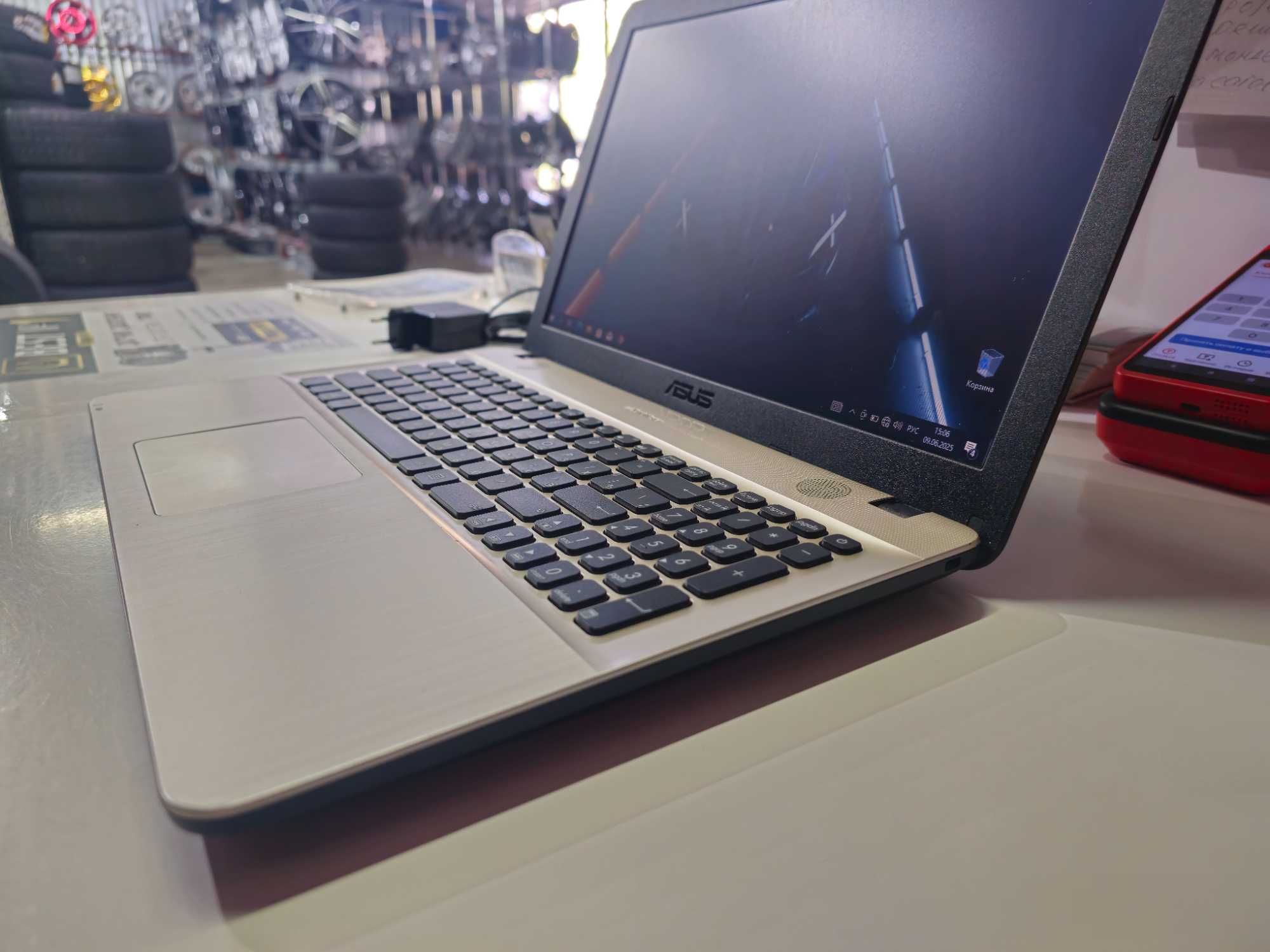 ASUS.X541N.Pentium M4200 - 4 Поток Ядер.4GB ОЗУ.500GB HDD!!!