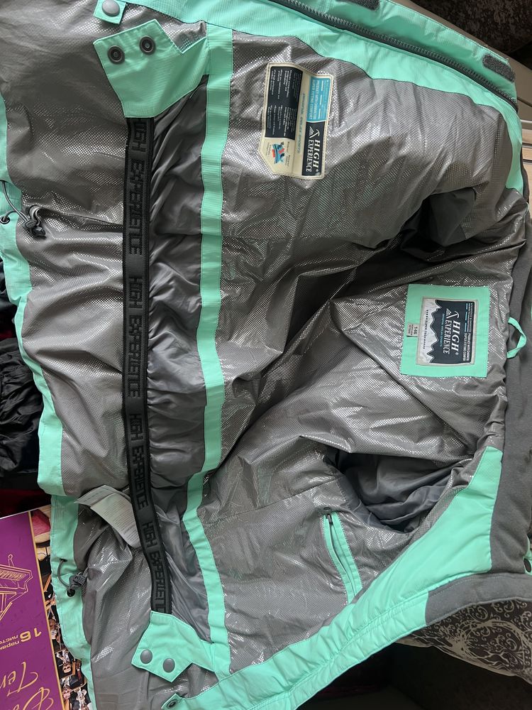 Продам классный лыжный костюм