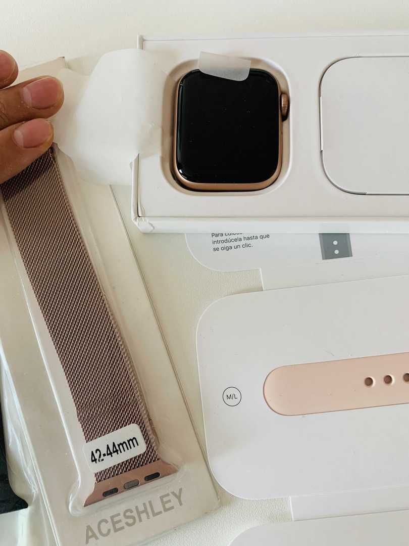 Часы Apple watch se 44mm gold aluminium