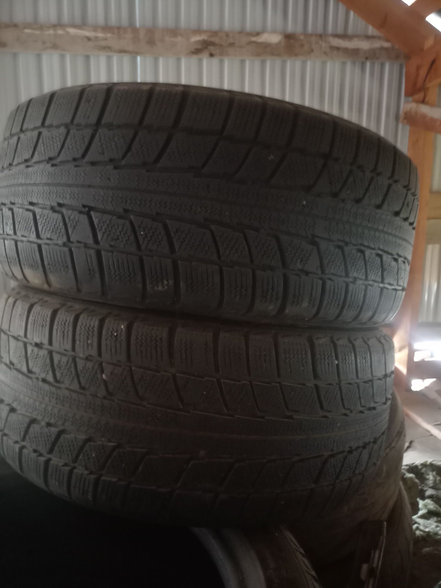 Зимние резины r17. 225/45/17.4шт