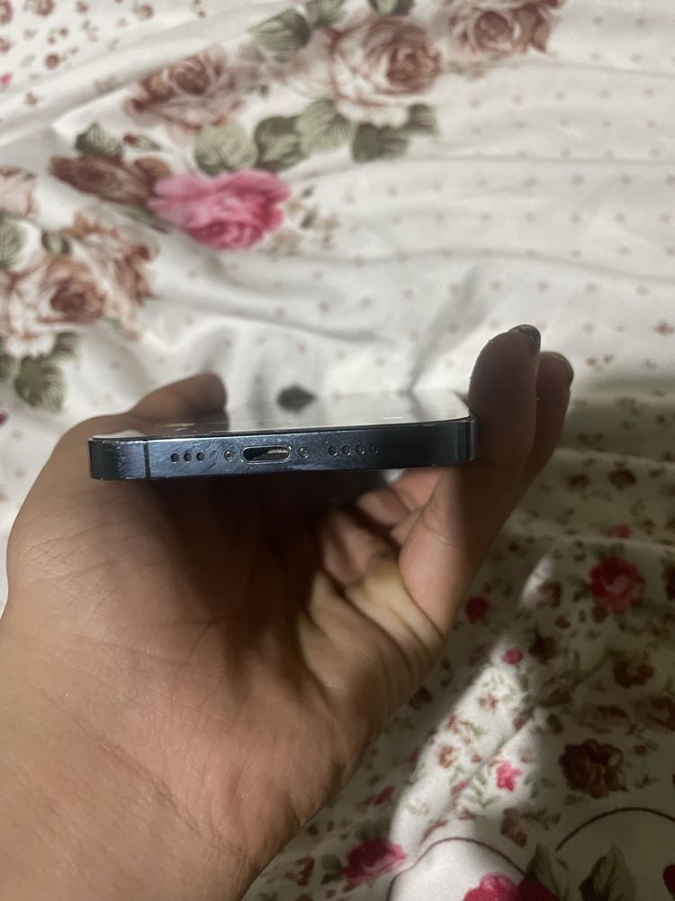 iphone 12 pro в хорошем состоянии