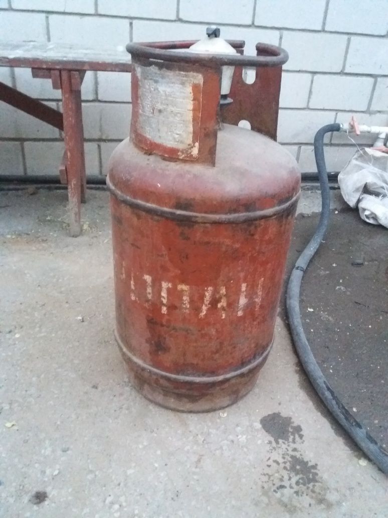 газовый баллон с редуктором