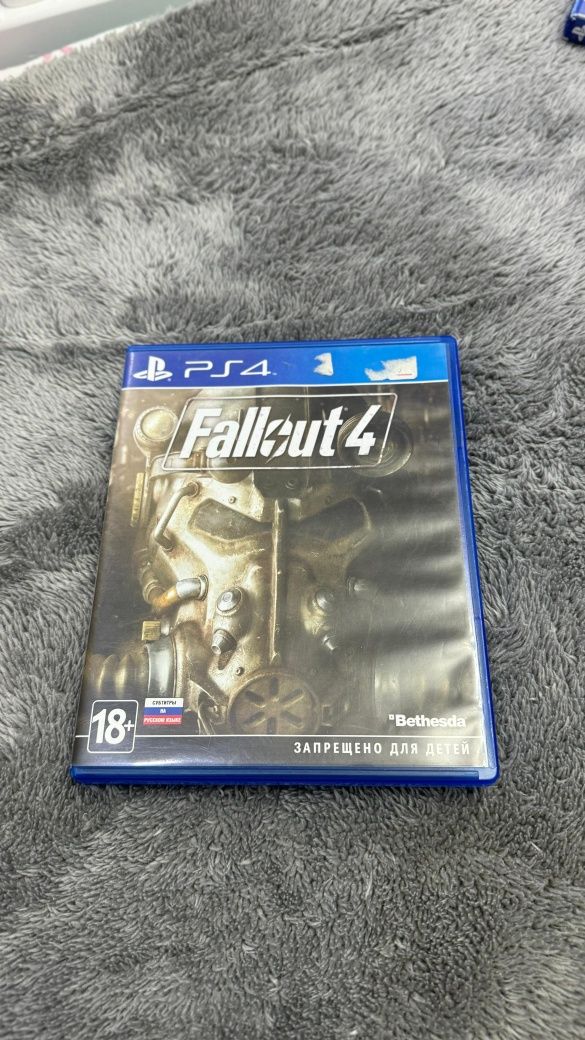 PlayStation 4 игровые диски
