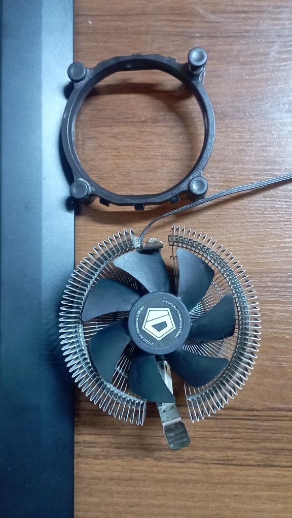 Pentium G4400 + кулер id cooling.