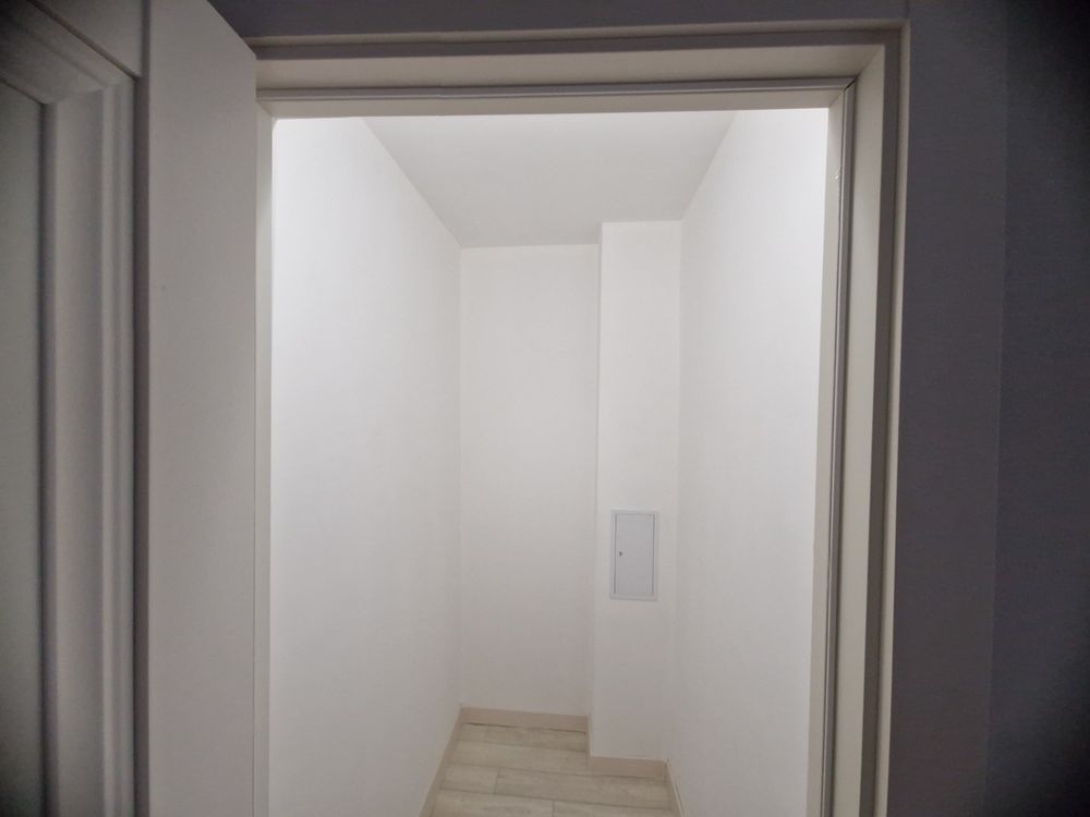 Продам 2-комн кв. Кунаева 67. 2 эт.