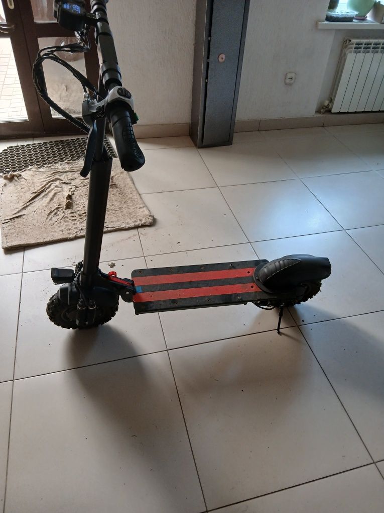 Продам электро самокат