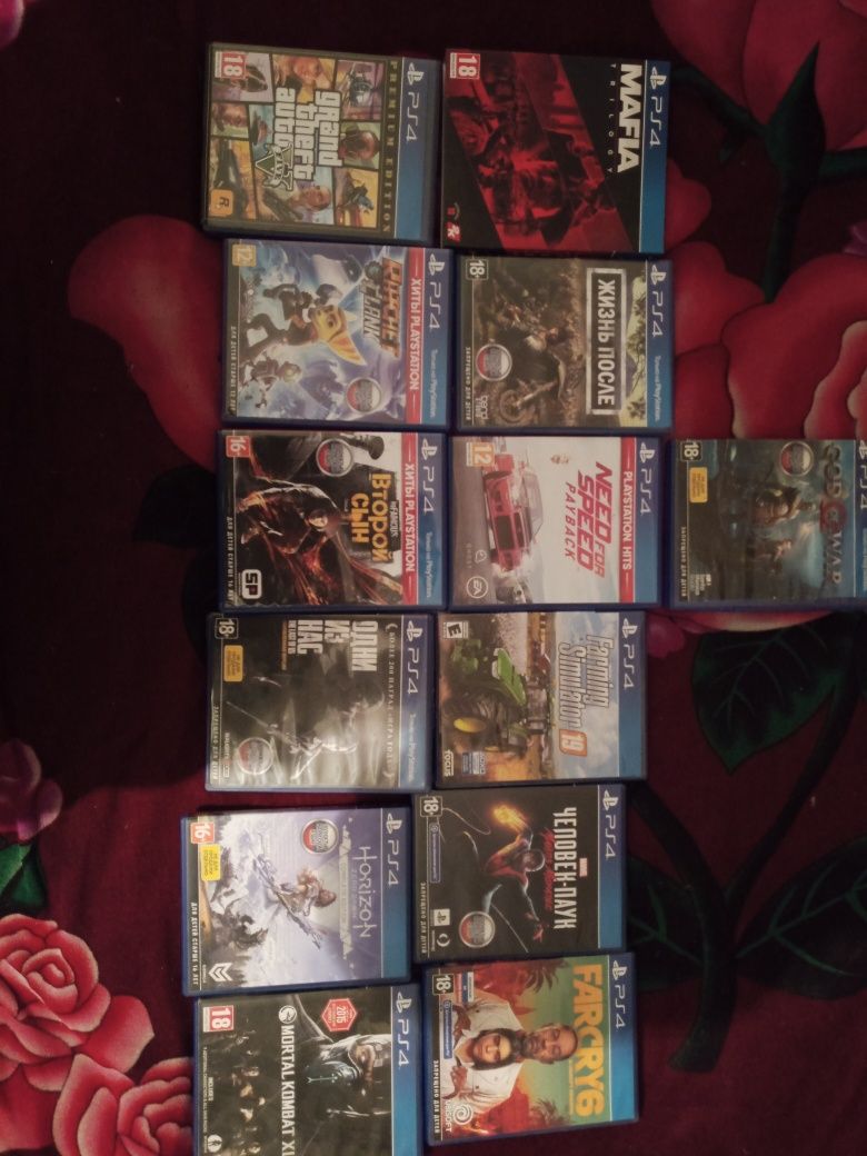 Продам сони плестейшин 4 про с играми