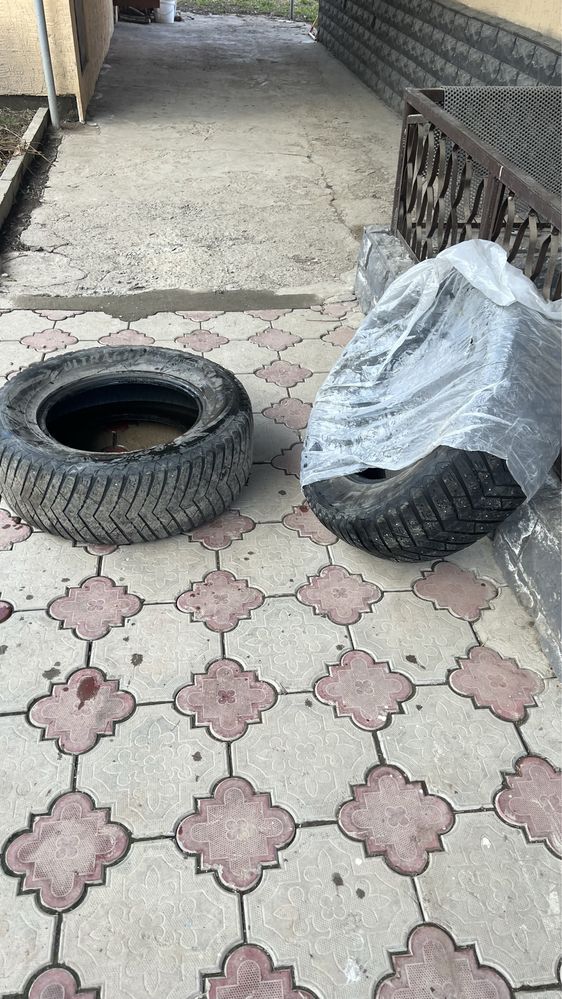 Продам шины 265/65/17 зимние