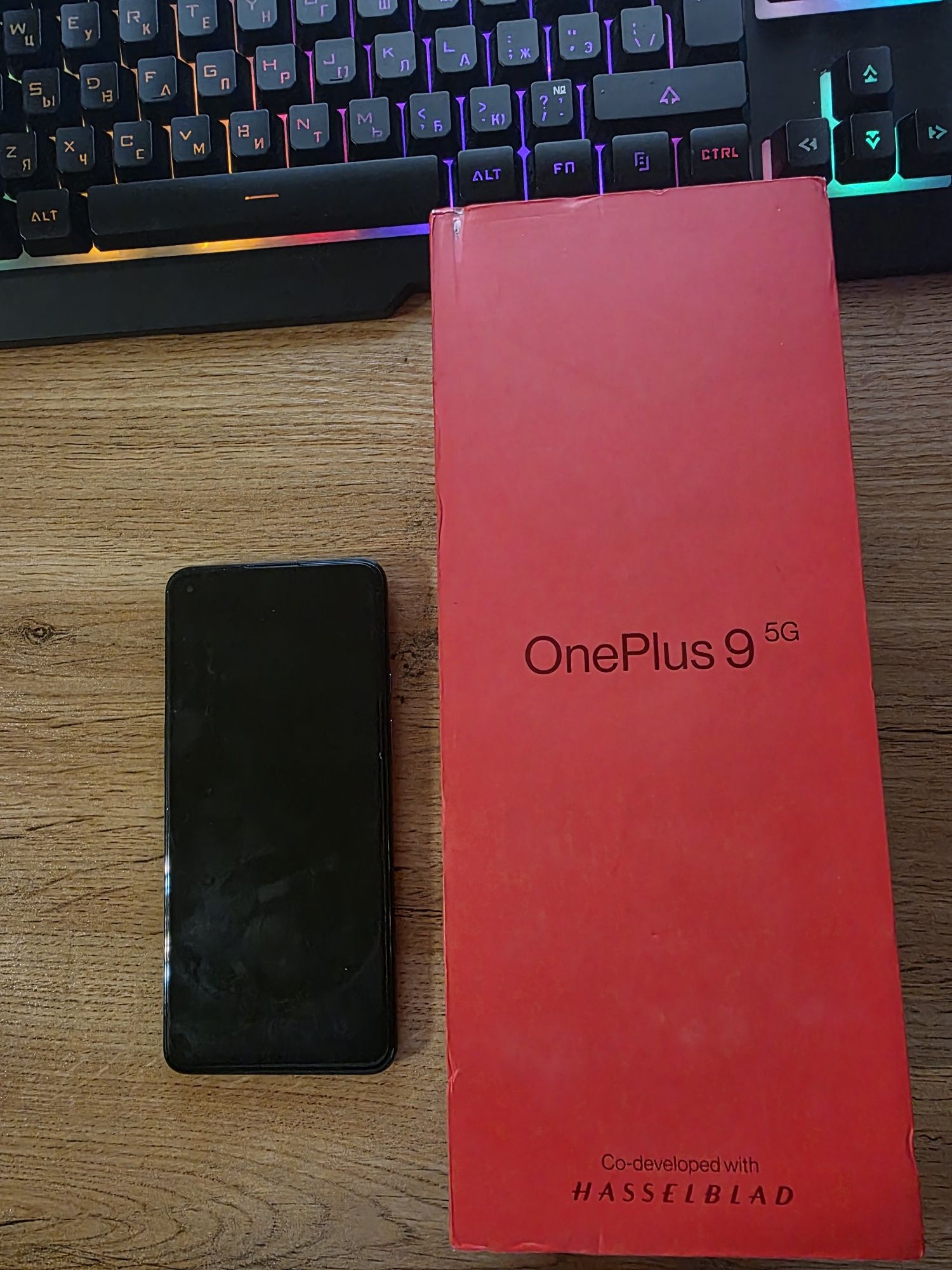 Продаю Oneplus 9 5G