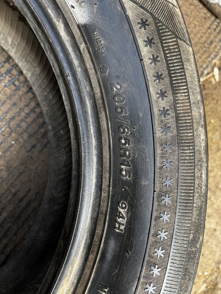 Шины Marshal 205/60 R16 2 шт и 1 шт другой фирмы.