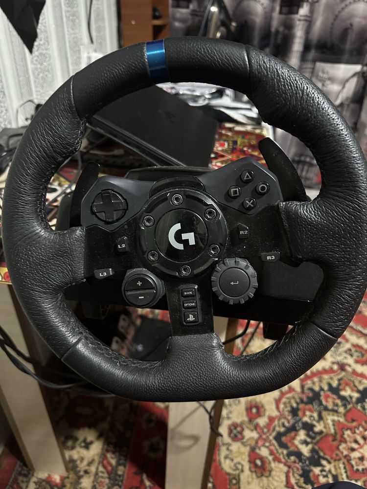 Игровой руль Logitech G923