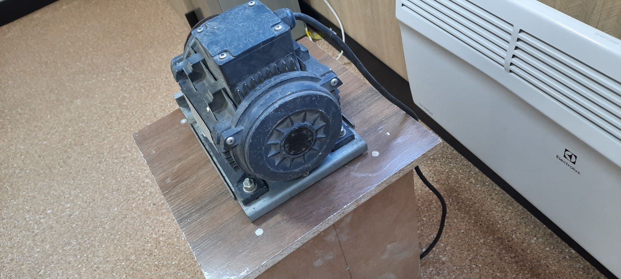 Электродвигатель YS90L4 1.5 квт