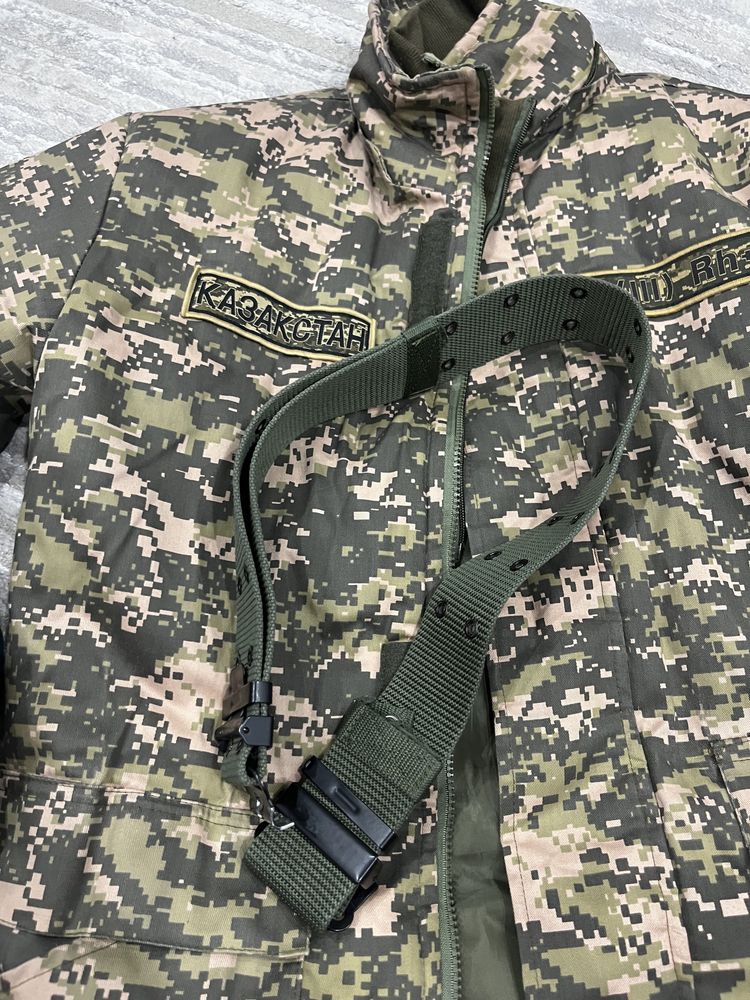 Военный бушлат и ушанка , ремень для кафедры!