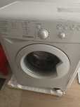 Продам б/у стиральную машинк Indesit