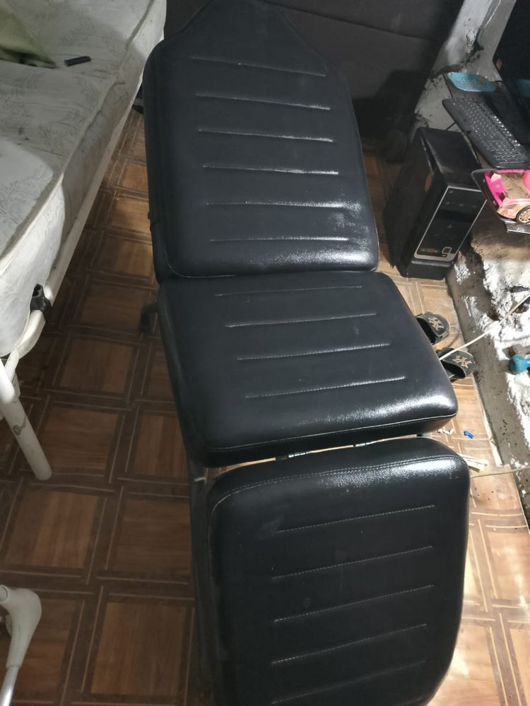 Продам кушетку косметологическую