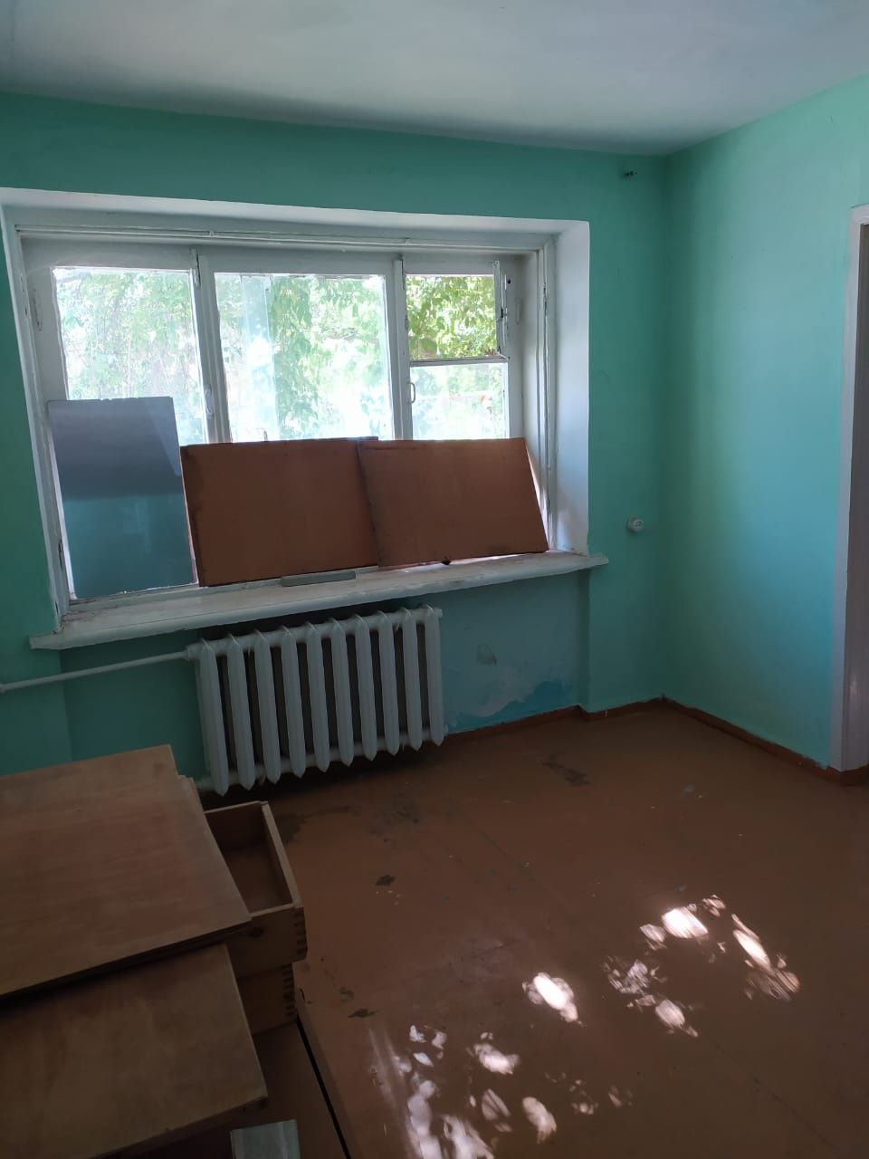 Продам под коммерцию рядом с  ЦОНом