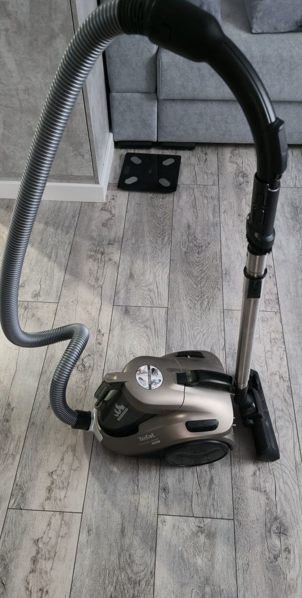 Продам пылесос Tefal