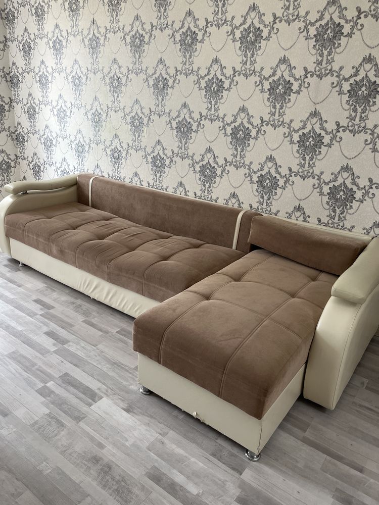 Продам диван длина 3 метра