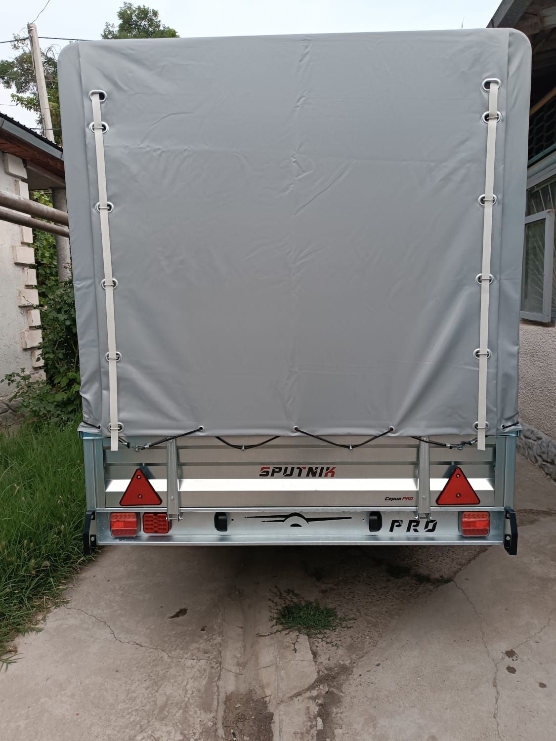 Прицеп двухосный новый. Длина 3 метра.