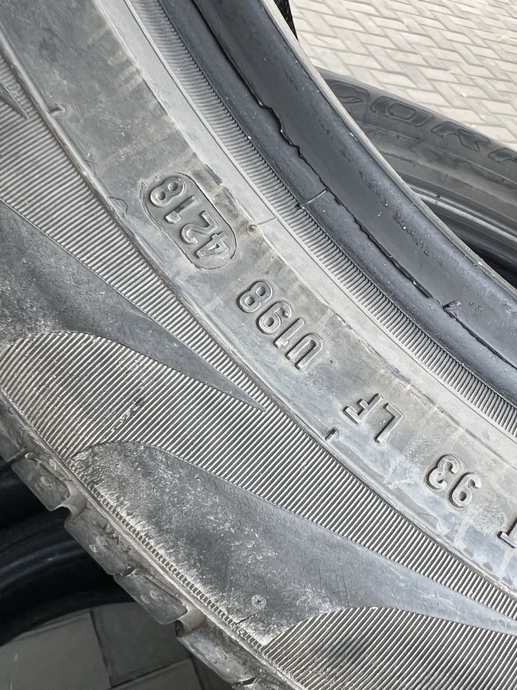 Продам шины pirelli 235/50/19