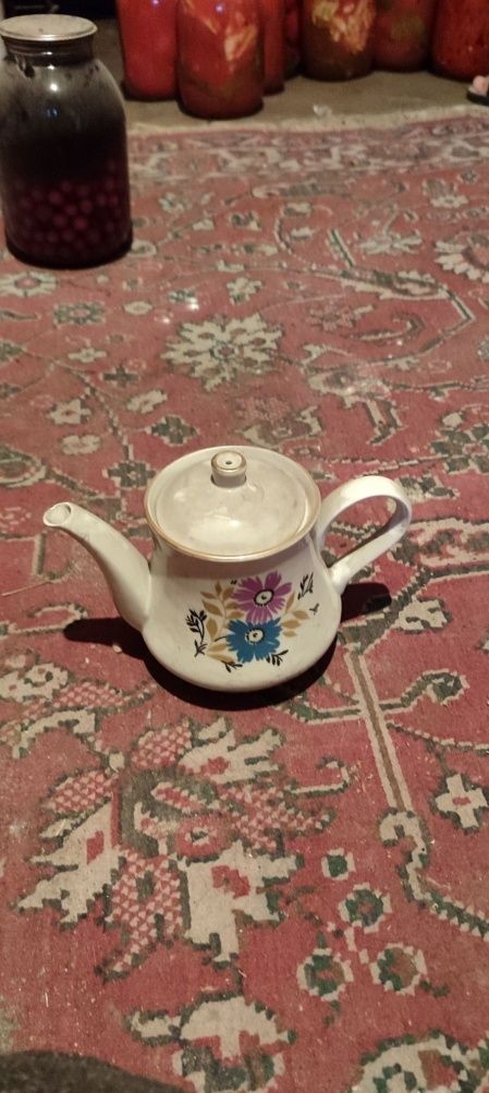 Чайники большие и маленькие
