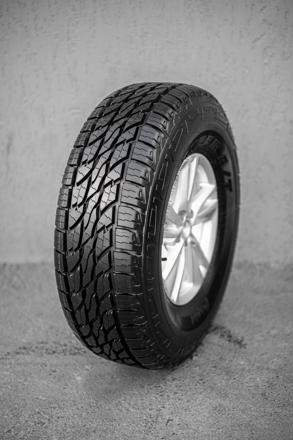 RAPID 245/75R17 LT ECOLANDER 121/118S