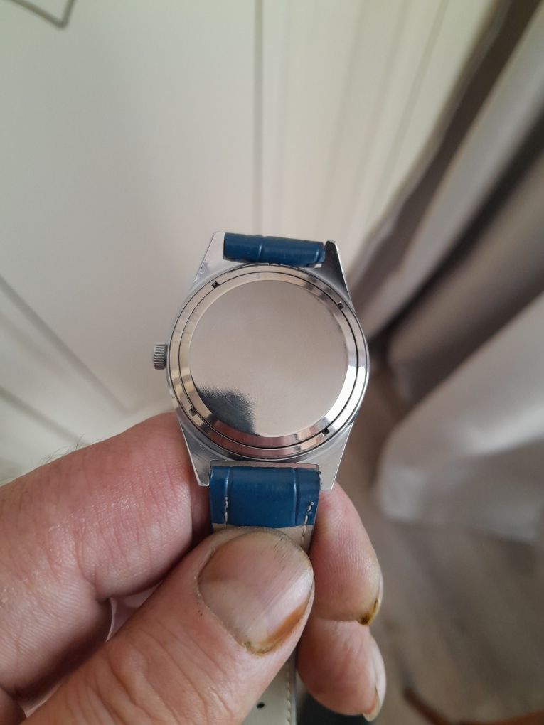 Продам часы СССР