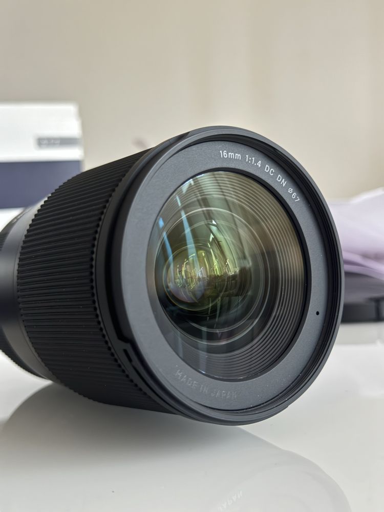 Sigma 16mm f1.4 xmount и 56mm f1.4 для fuji объектив