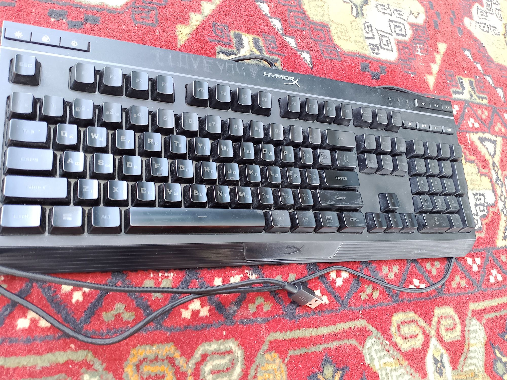 продам СРОЧНО Клавиатуру HyperX