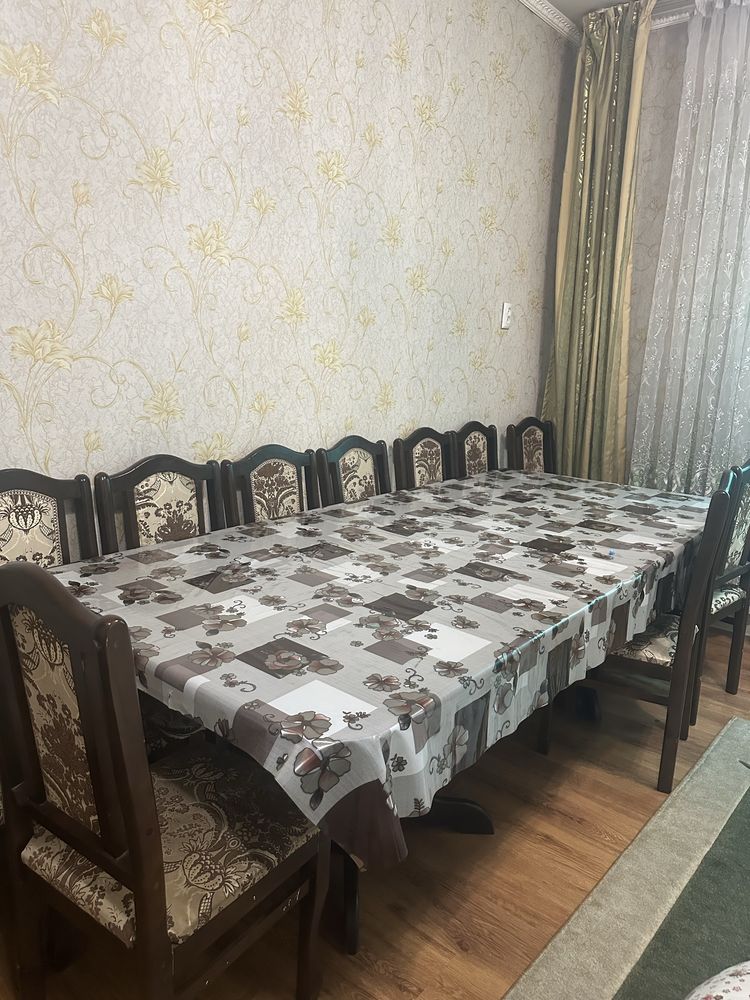 Продам стол со стульями!