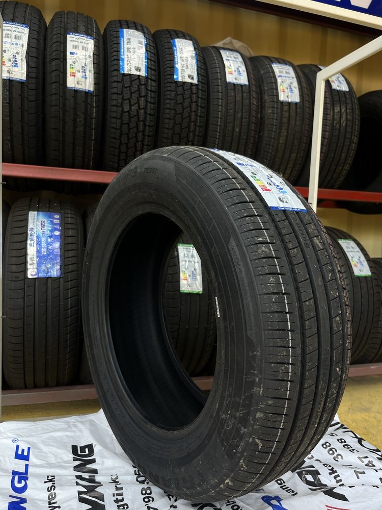 215/60R16 99V Triangle
