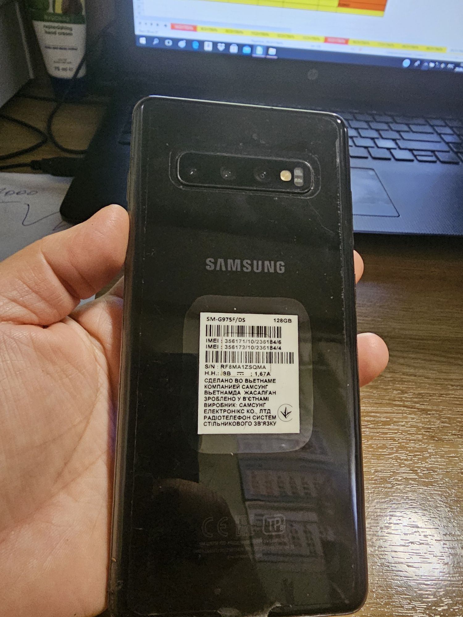 Продам телефон Samsung S10e