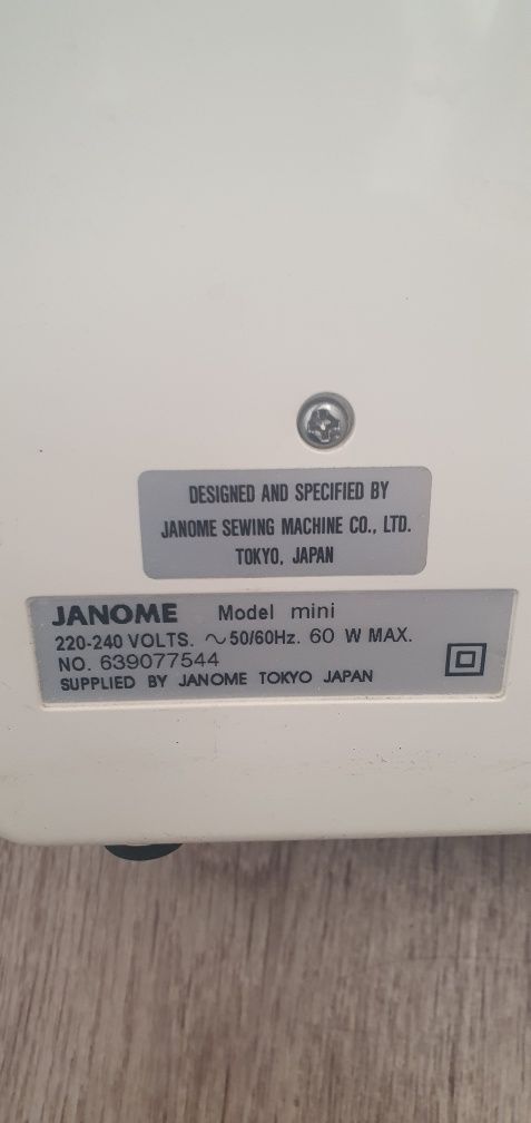 Швейная машинка JANOME,б/у