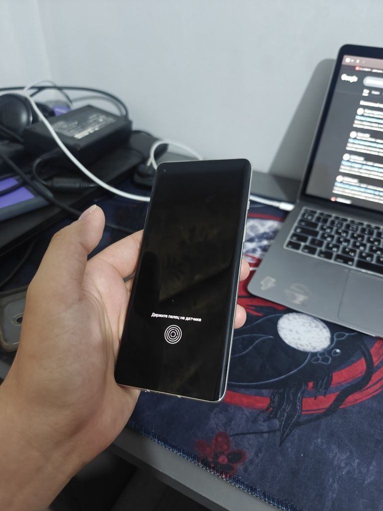 Продам OnePlus 8