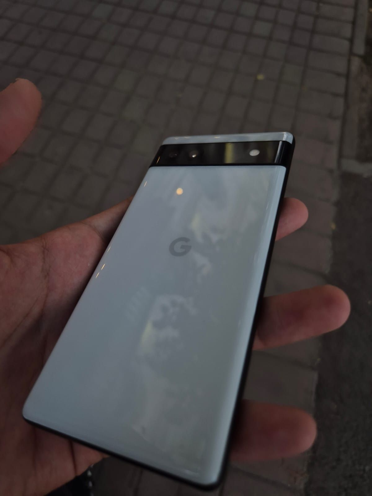 Google pixel 6a в хорошем состоянии